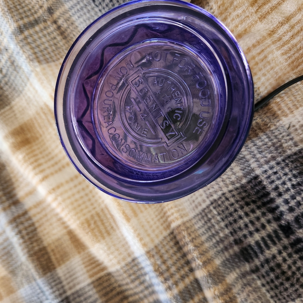 Scentsy Prismatic Purple Glass Warmer - Picture 4 of 4